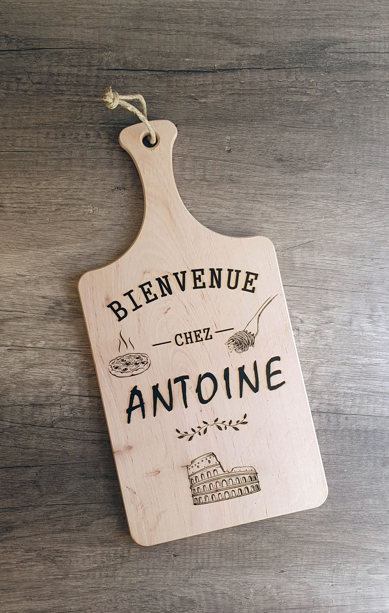 Planche apéro en bambou avec gravure laser personnalisée par 3D SAVOIE