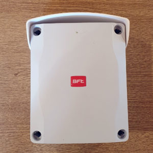 Pare-pluie pour coffret de portail électrique BFT